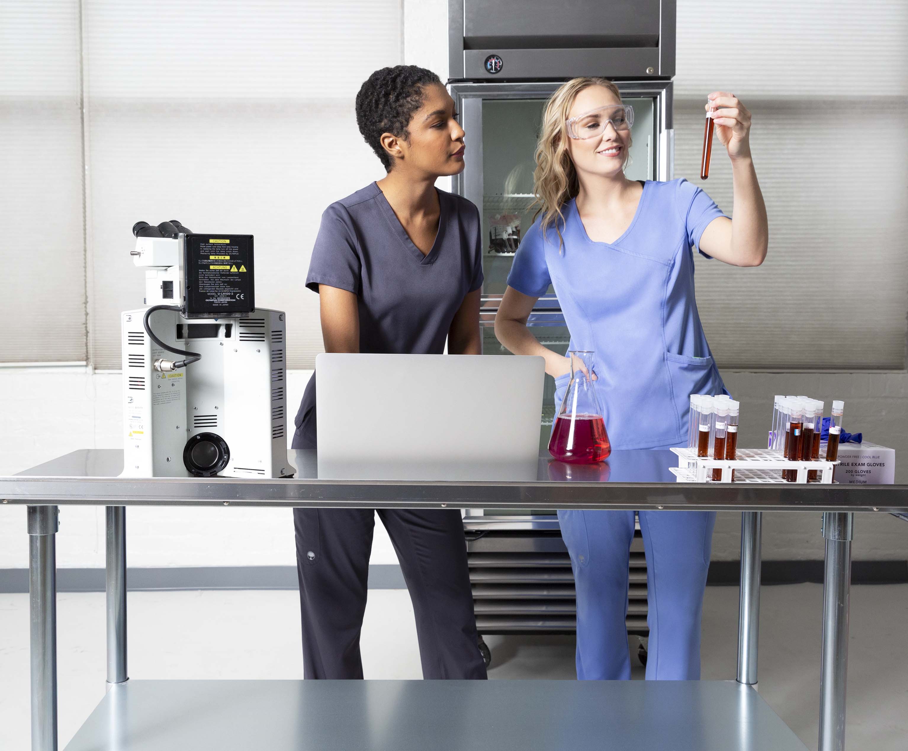 Choosing the right nursing scrubs | The Scrub Store